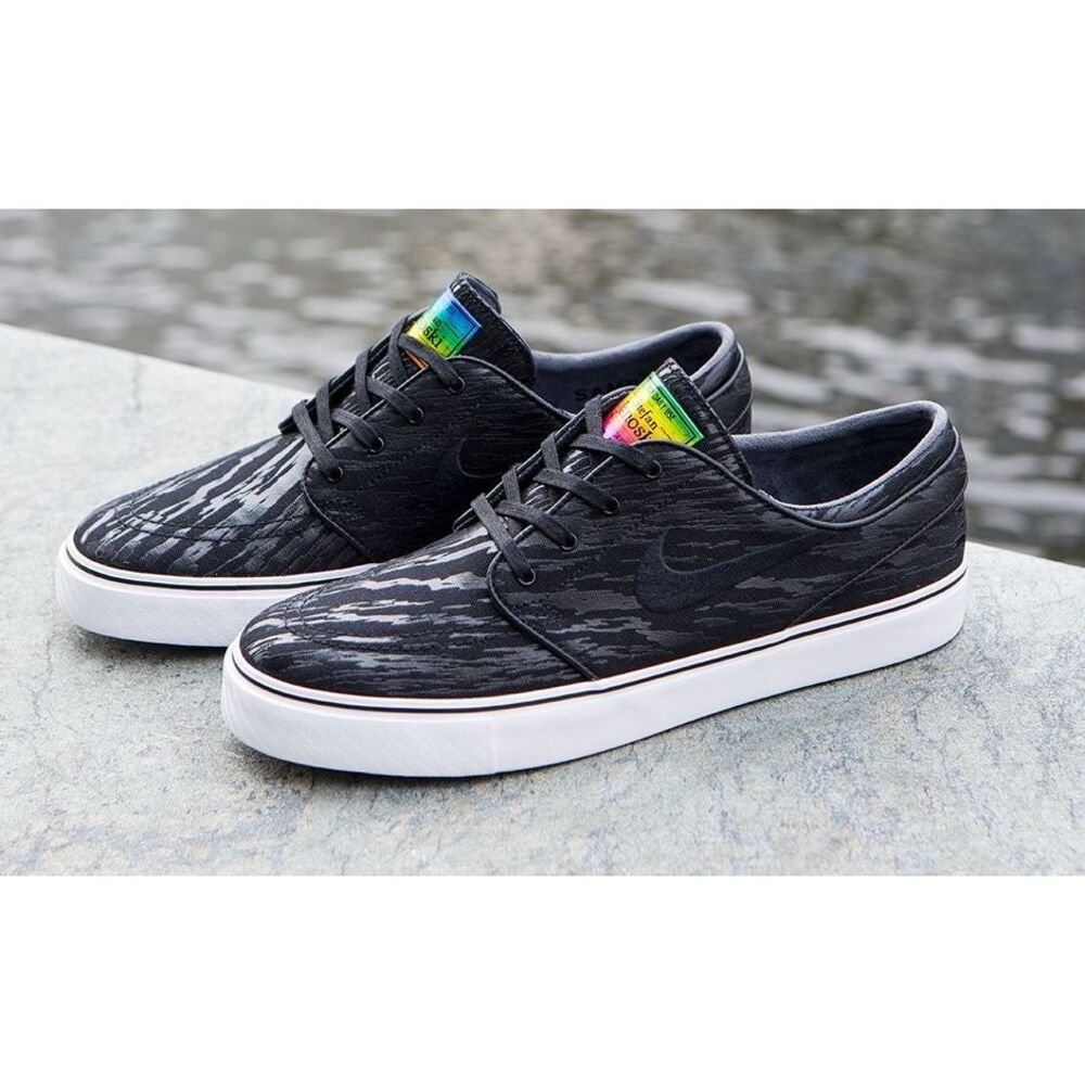 NIKE Men’s Black Canvas Zoom Stefan Janoski “For Daily Use” Skate Shoes Size 10